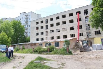 У Дрогобичі будують багатоквартирний будинок для переселенців – 08