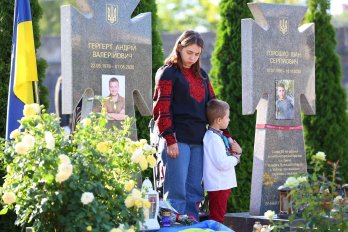 У Львові у День незалежності вшанували полеглих захисників України – 05