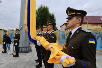 На Львівщині урочисто підняли найбільший в області Державний Прапор – 04