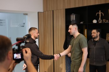 У Львові син донора зустрівся з чоловіками, яких врятували завдяки органам його батька – 03