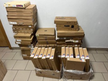 У Краківці в багажнику авто знайшли 64 незадекларовані ноутбуки на 800 тисяч гривень – 04