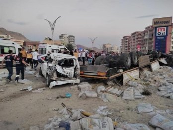 Через ДТП у Туреччині загинули 32 людини – 01