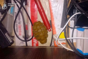 Правоохоронці затримали 40-річного чоловіка через погрози підірвати адмінбудівлю у Пустомитах – 02