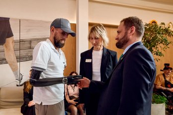 Король Швеції відвідав поранених військових у львівському центрі Superhumans – 03