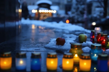 «Запали свічку пам’яті»: львів’яни доєднались до загальнонаціонального дня скорботи – 15