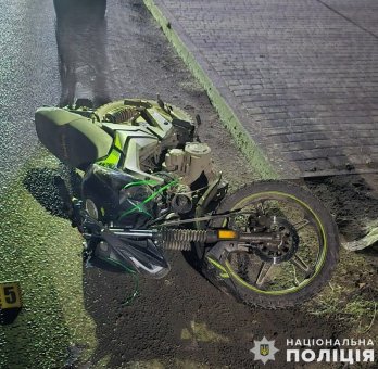 На Львівщині 19-річний мотоцикліст збив жінку: обоє у лікарні – 01