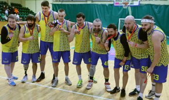 У Львові під час баскетбольного турніру зібрали кошти для лікування трирічного Марка Гладиша – 01