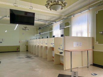 Власниця «Майоли» купила будівлю колишнього візового центру у Львові – 05