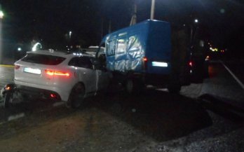 Зіткнулися "Renault Master" із "Jaguar F-Pace": в автотрощі на Львівщині постраждали люди – 04
