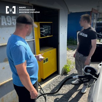 На Львівщині закрили сім нелегальних АЗС і вилучили 80 тонн пального – 04