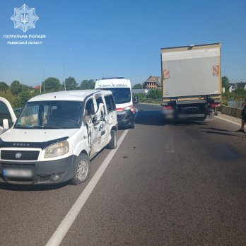 На виїзді зі Львова через смертельну ДТП перекрили міст: як об’їхати – 01