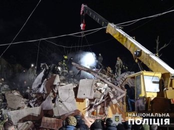 Росіяни обстріляли житлові будинки в Краматорську, є загиблі і поранені – 01