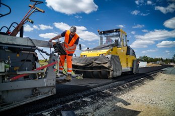 На Львівщині завершують будівництво мостів на міжнародній трасі до кордону – 03