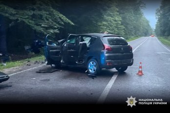 Біля Львова п’яний водій виїхав на зустрічну смугу: четверо людей у лікарні – 03