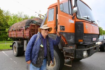 Литовські волонтери привезли на Львівщину понад 70 авто для українських захисників – 07