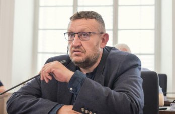 Петро Адамик,  гортайте галерею, щоб переглянути усіх