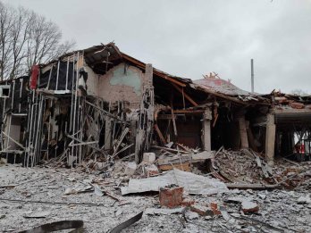 Росіяни двома ракетами зруйнували дитячий оздоровчий центр у Харкові – 02