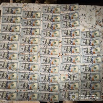 У Бродах затримали 45-річного чоловіка, який продавав вдома канабіс – 02