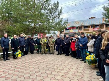 На Львівщині відкрили меморіальну дошку підполковнику, який підірвав себе під час боїв за Маріуполь