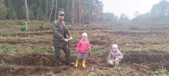 На Львівщині висадили понад 5 тисяч дерев у пам'ять про захисників України – 02