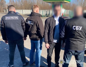 “Експорт вікон” і фейкові довідки: на Львівщині ліквідували дві схеми для ухилянтів – 06