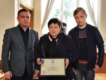Шістьох військових зі Золочівщини посмертно відзначили державними нагородами – 01