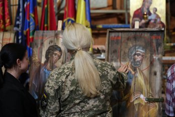 У Львові відкрили виставку ікон, написаних на ящиках з-під набоїв – 02