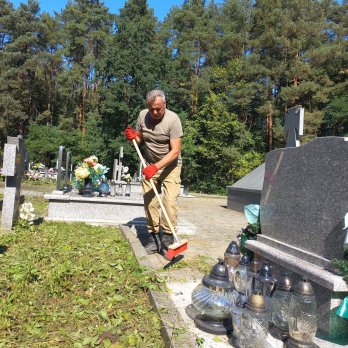 Фахівці зі Львівщини впорядкували український цвинтар у Польщі – 01