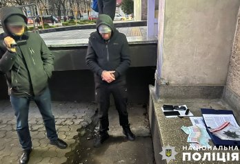Троє мешканців Львівщини викрали чоловіка з власної квартири – 03