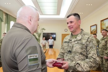 Двоє львівських прикордонників отримали державні нагороди за мужність у боях – 02