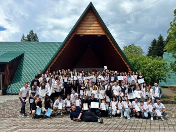 120 юнаків та дівчат із Самбірщини опановували знання з молодіжної політики