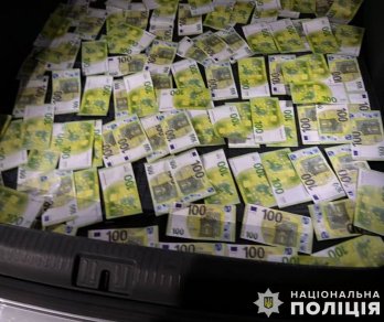 На Львівщині чоловік за 10 тисяч євро проводив ухилянтів через ліс до кордону – 03