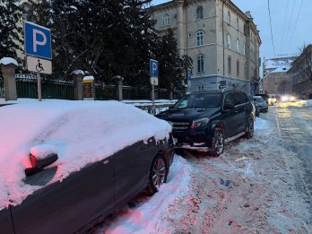 «Вернісаж» (вул. Вірменська, вул. Низький Замок, вул. Театральна, вул. Л.Українки)