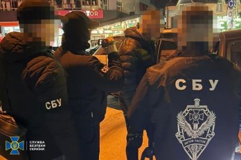 Посадовиця Самбірської РДА разом із сином продавали фейкові меддовідки для відстрочки – 01