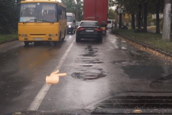 Мешканці Львова скаржаться на нові ями на дорогах (фото) – 05