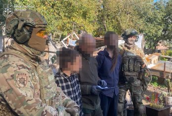 Сімейний наркобізнес: на Львівщині викрили плантацію конопель – 06