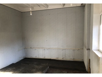 Львівська міськрада за 2,2 млн грн продала будівлю біля зупинки на Збоїщах – 02