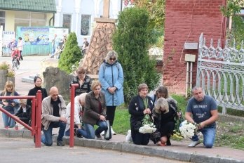 У Трускавці на колінах зустріли загиблого Героя – 01