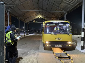 Дрогобицькому перевізнику виписали протокол за прострочені ліки в аптечках автобусів – 03