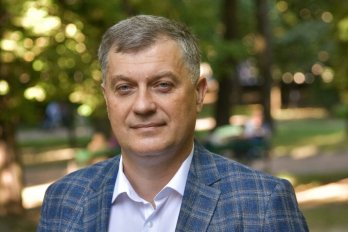 Олекса Возняк,  гортайте галерею, щоб переглянути усіх