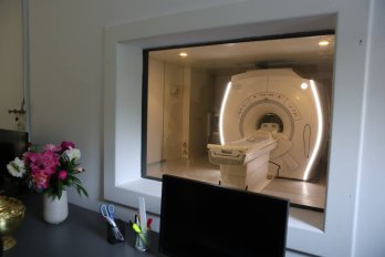 У Львівському діагностичному центрі запрацював новий МРТ за понад 1 млн євро – 01