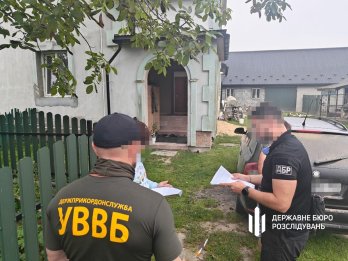 На Львівщині викрили пʼятьох прикордонників на переправленні понад 80 ухилянтів за кордон – 04