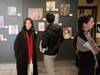 «Лови момент»: виставка пам’яті 14-річної художниці Юлії Триндей у галерії ZAG   – 09