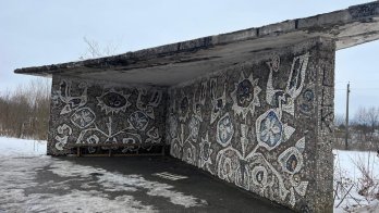 Зупинки з мозаїками обіцяють не демонтувати під час ремонту траси на Львівщині – 01