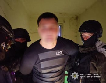 Двоє мешканців Львівщини шантажували чоловіка і вимагали 120 тис. доларів неіснуючого боргу – 04