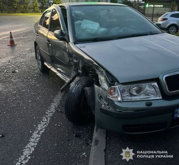 У Рава-Руській Skoda зіткнулася з ВАЗ: постраждали двоє громадян Естонії – 01