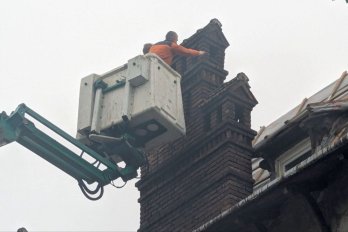  За 15 млн грн у Львові реставрують пошкоджену ракетним ударом віллу Геллера – 03