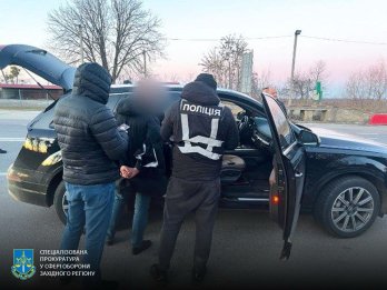 За кордон за 9 тис. доларів: на Львівщині затримали переправника ухилянтів – 01