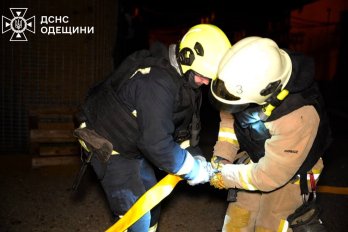 Одна людина загинула і десятки постраждалих внаслідок нічної ракетно-дронової атаки – 13