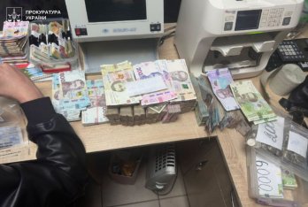 У Стрию викрили шахрайський колцентр, який обкрадав чоловіків через сайти знайомств – 01